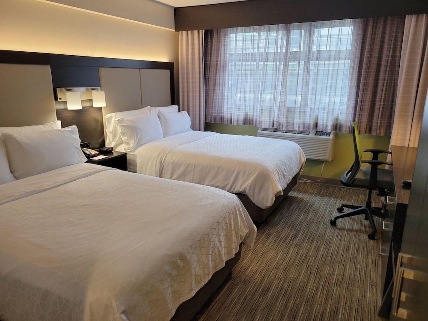 expedia-3159057-15