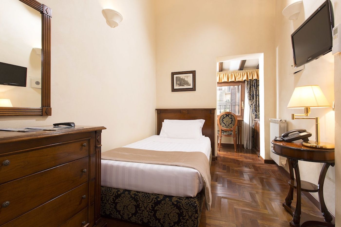 expedia-3163292-26