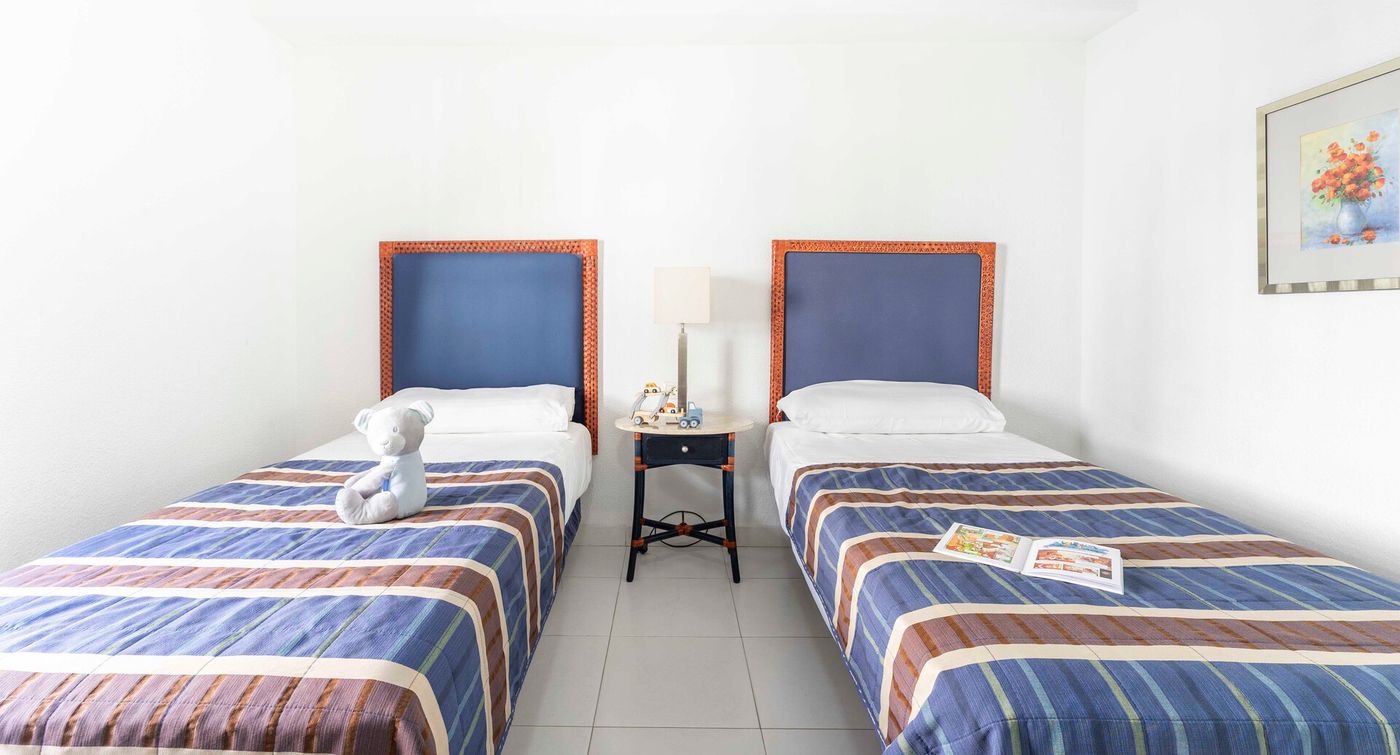 15.12.25 ONA Beverly Hills Heights