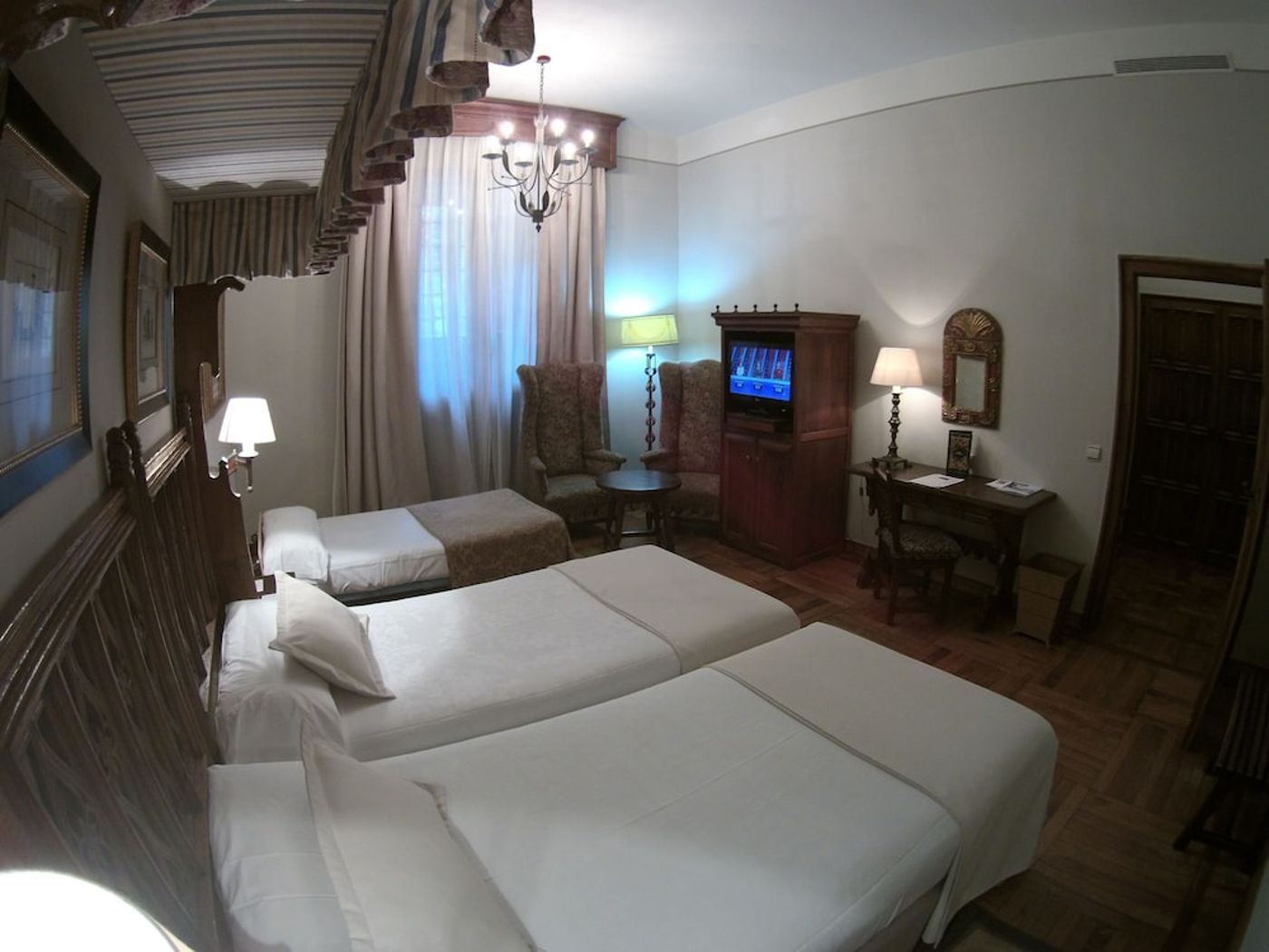 expedia-3157427-18