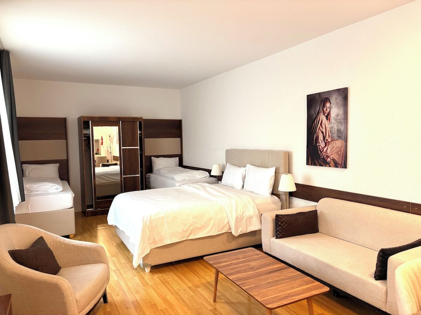 expedia-3157727-28