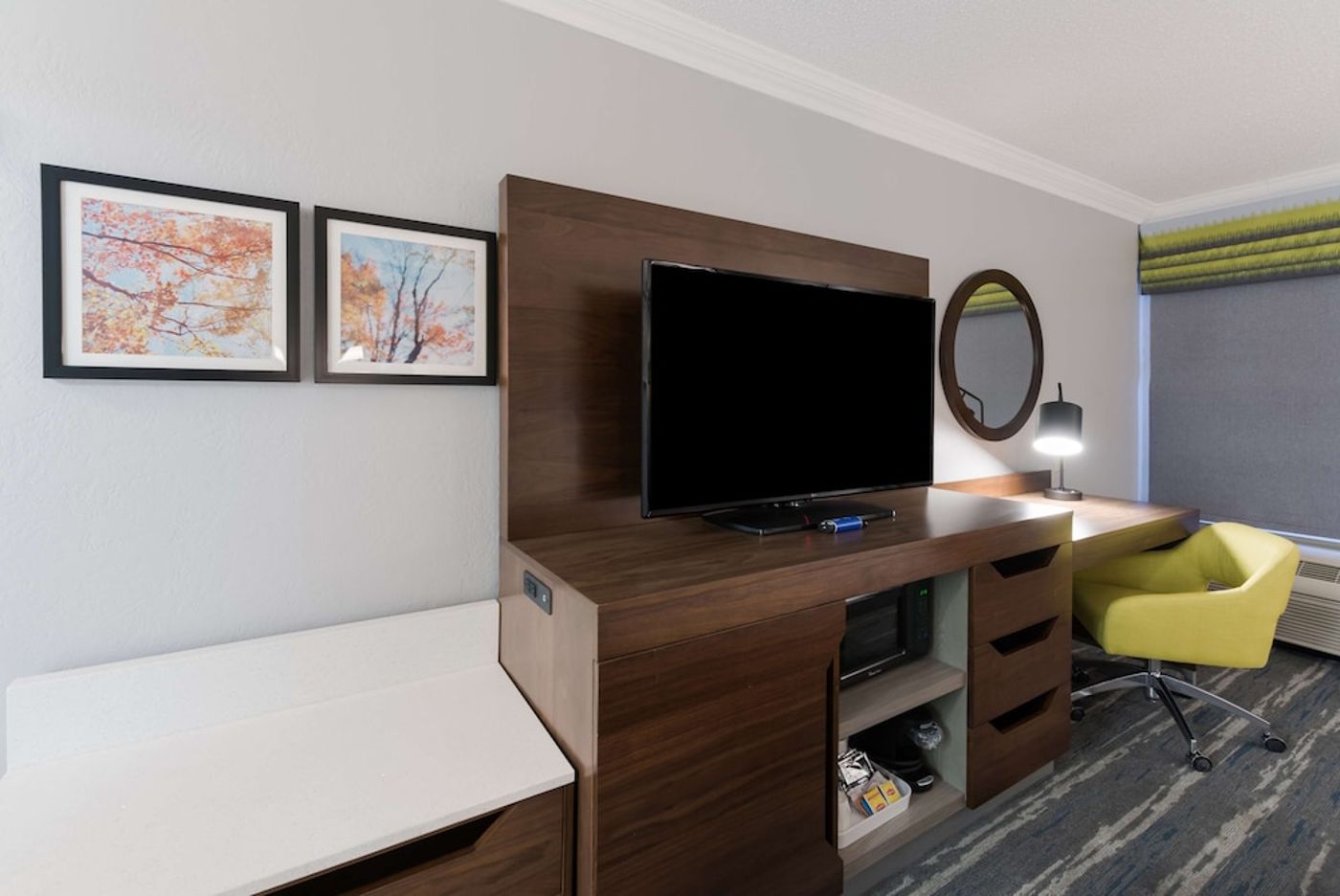 expedia-3162080-25