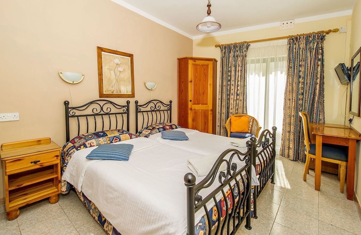 expedia-3166856-16