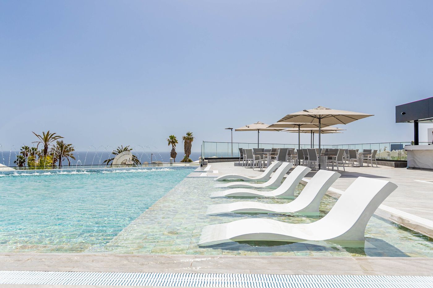 ROYAL ATLANTICO