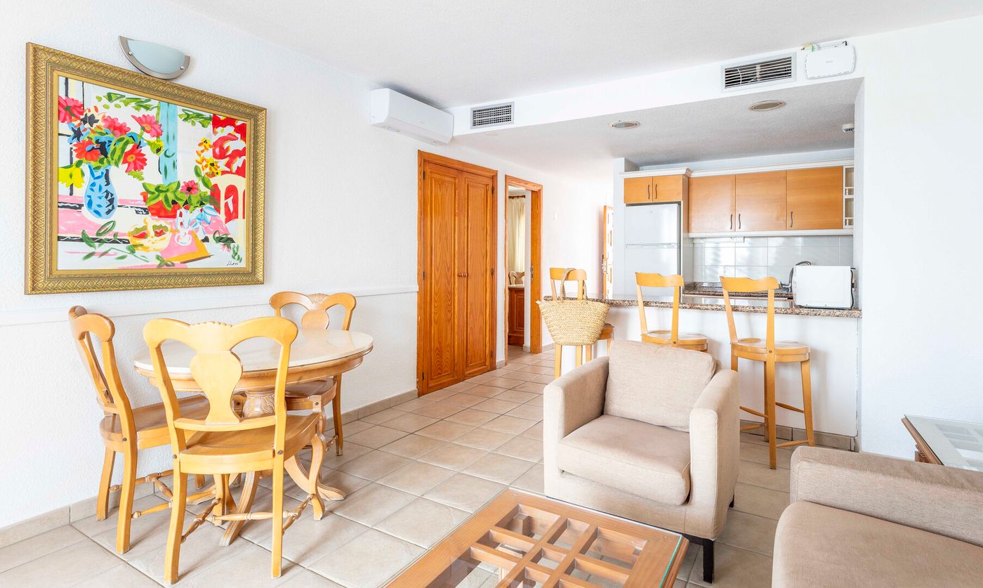 15.12.25 ONA Beverly Hills Suites