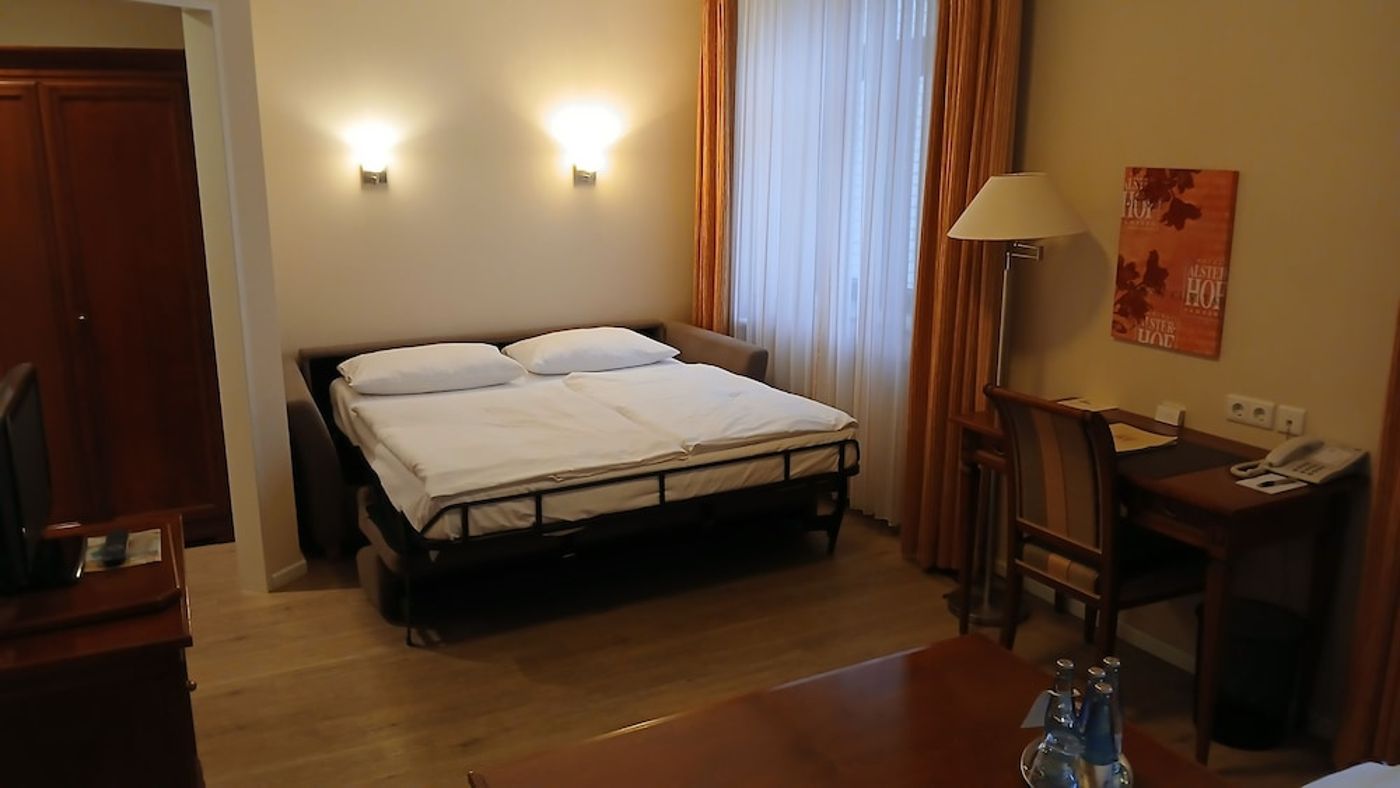 expedia-3159813-17