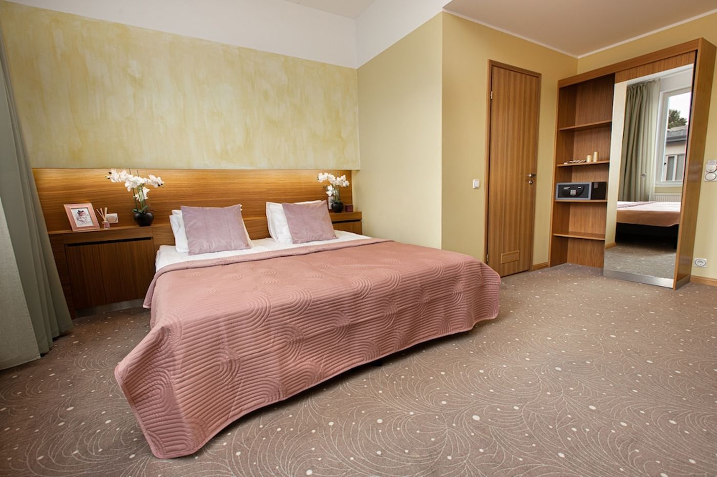 expedia-3166050-5
