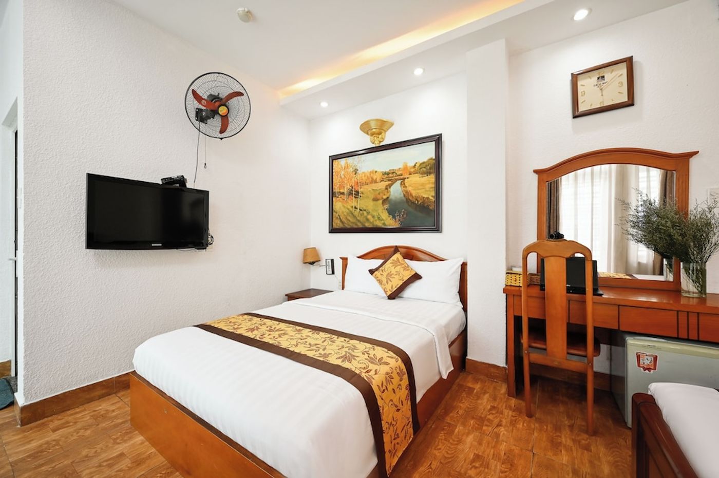 expedia-3163160-30