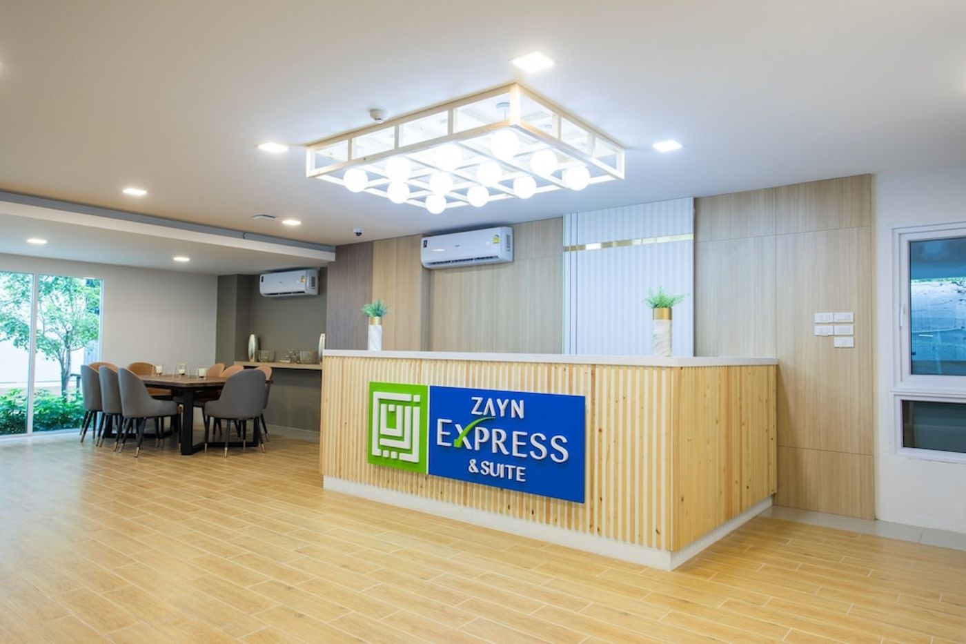 expedia-3159120-8