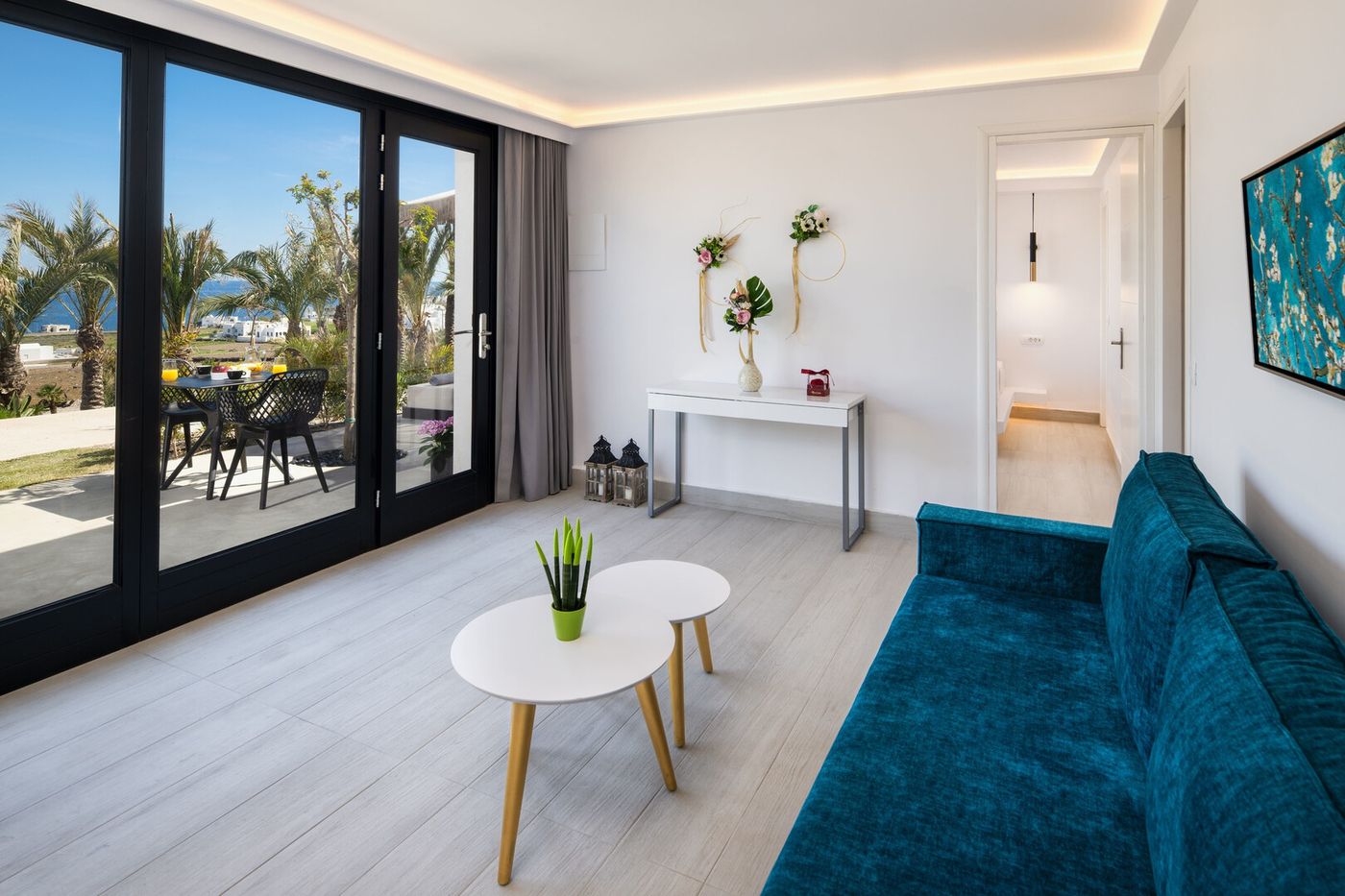 2 Bedroom Suite (SeaView) (4).jpg