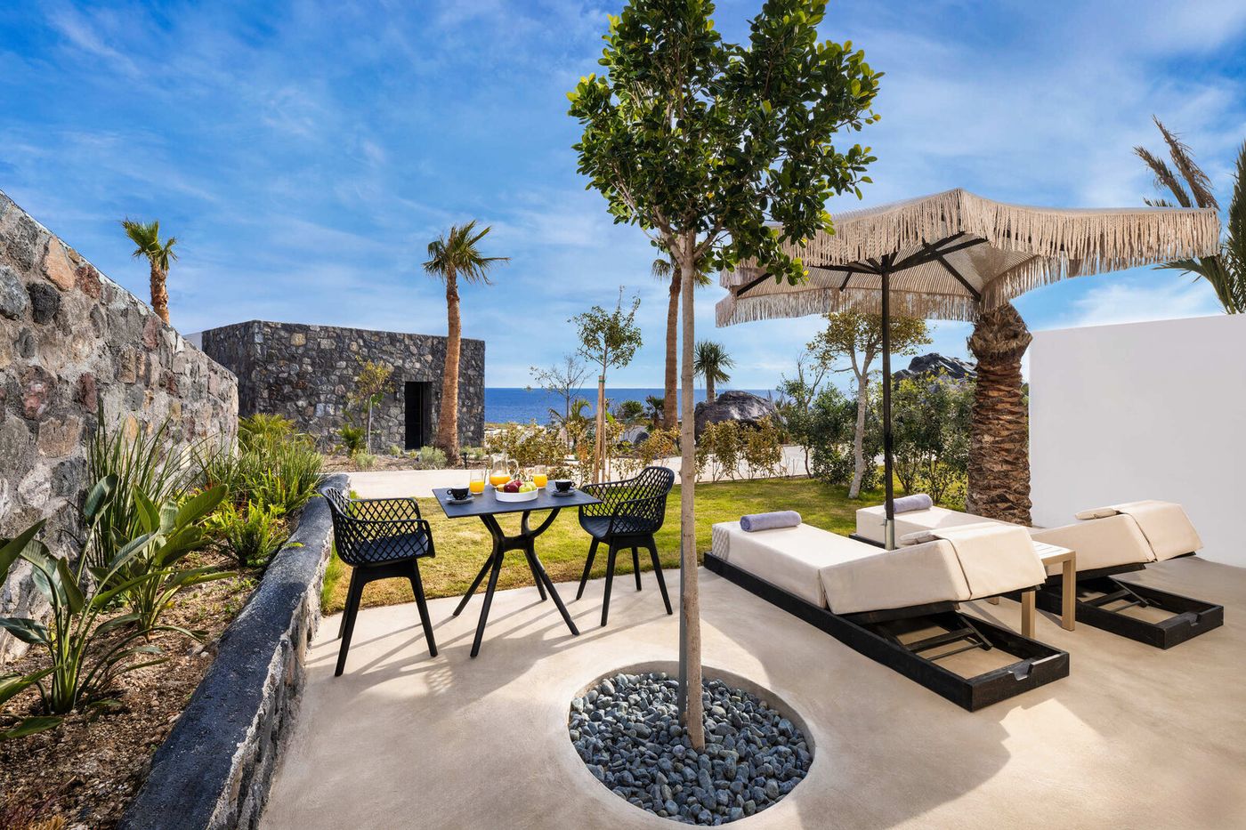 2 Bedroom Suite (SeaView) (2).jpg