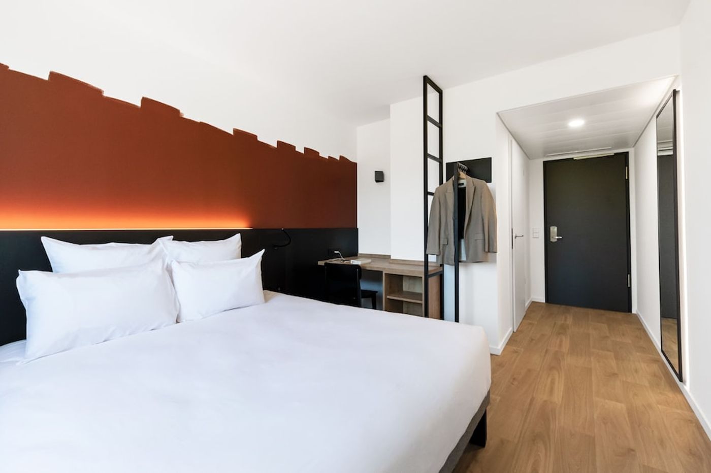 expedia-3164900-10