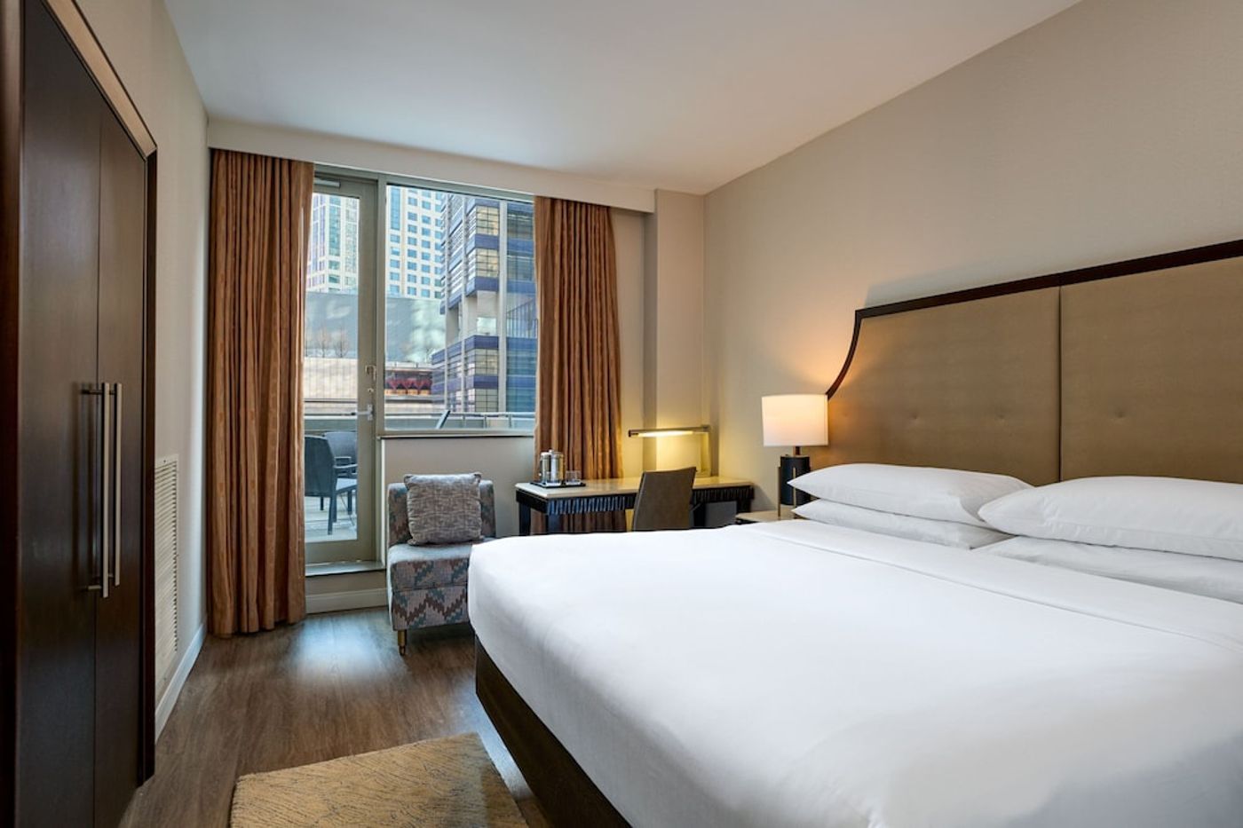 expedia-3158005-25