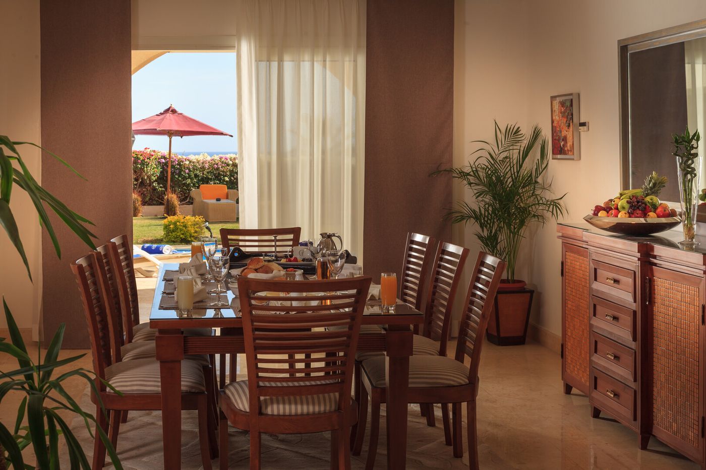 Grand Rotana Resort & Spa 18.09