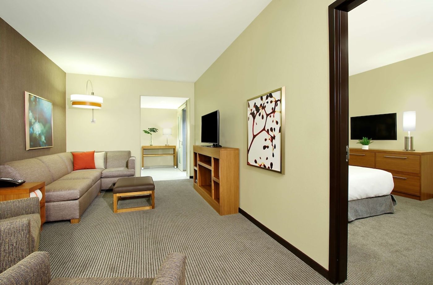 expedia-3159223-25