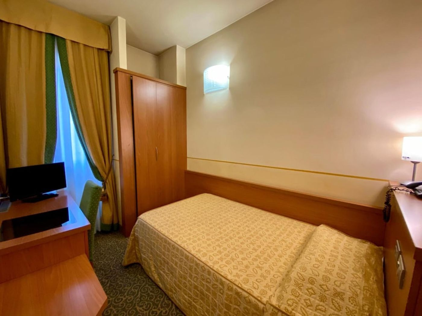 expedia-3163527-15