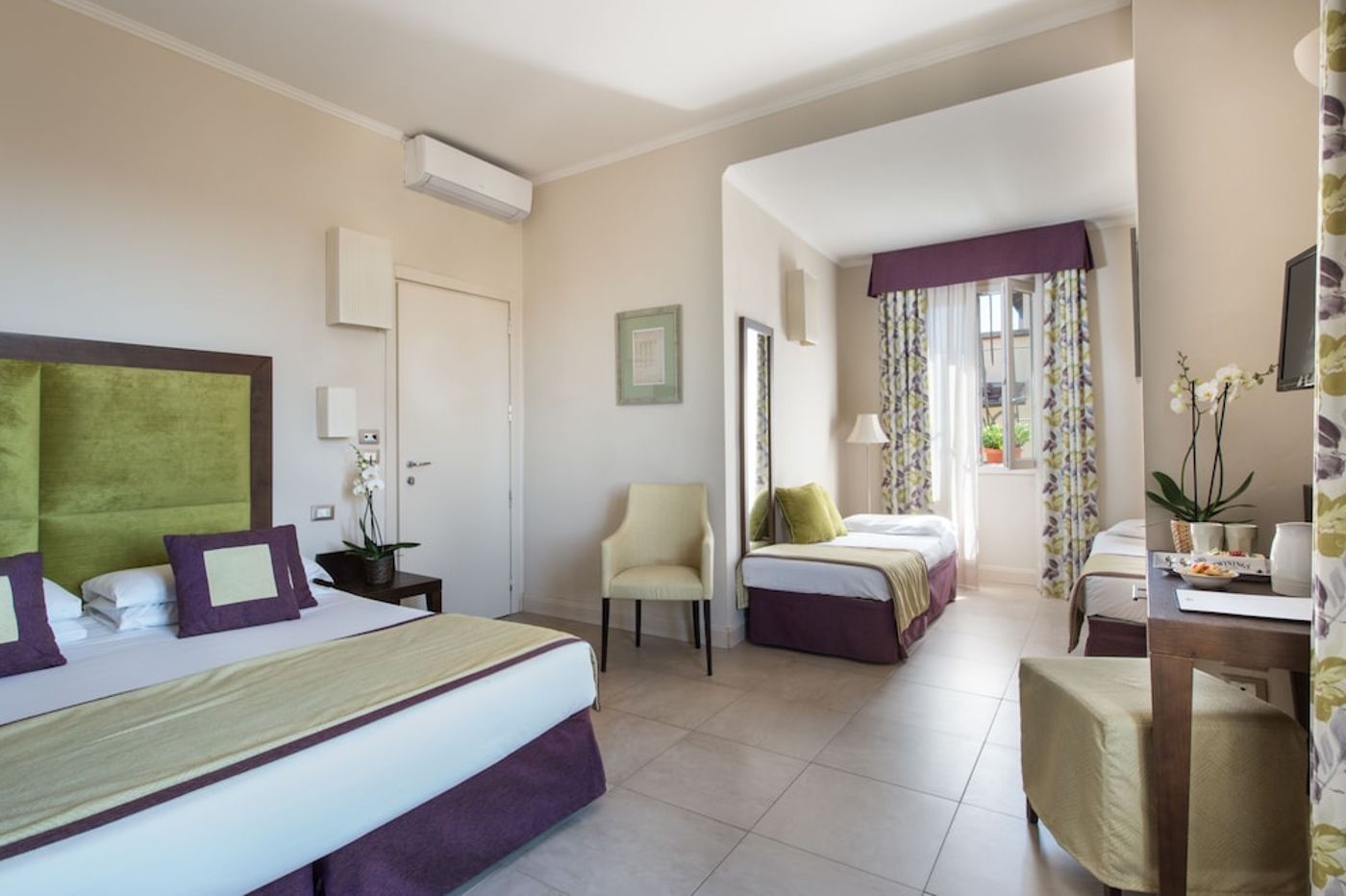 expedia-3159355-4
