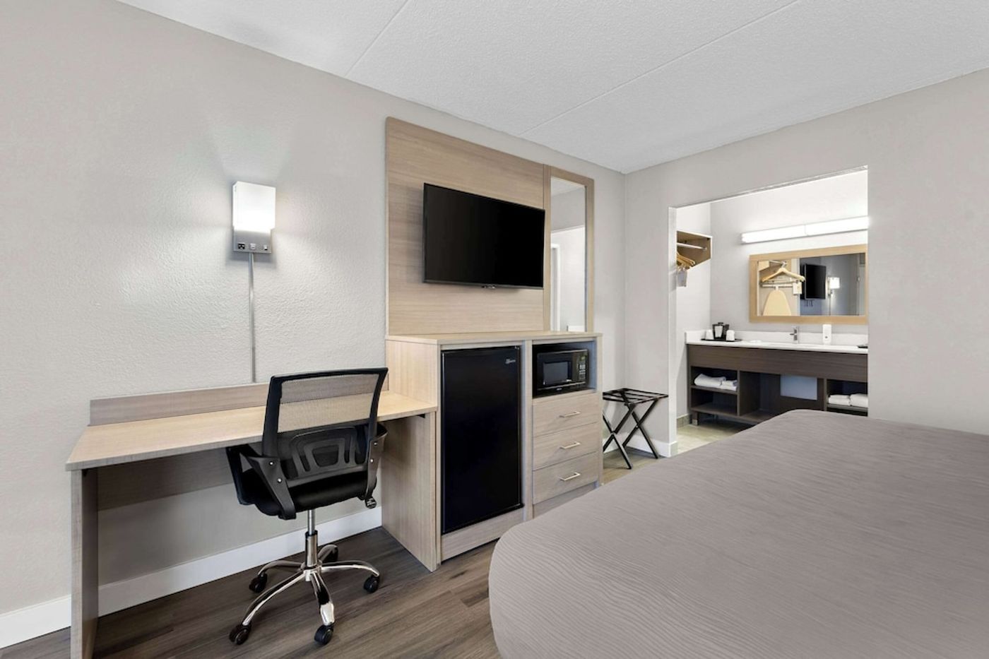 expedia-3161021-10