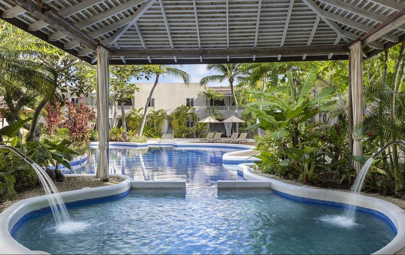 Waves Resort & Spa 08.04