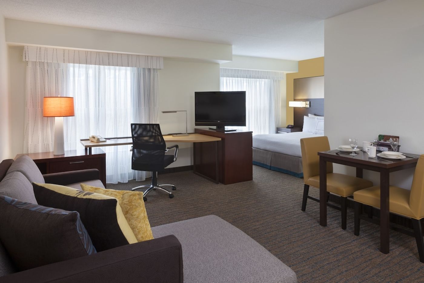 expedia-3165039-6