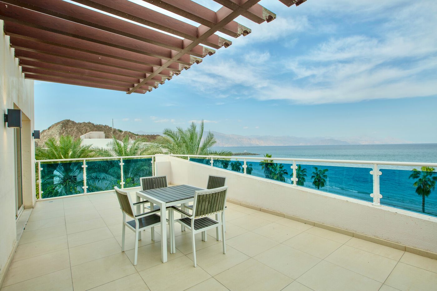 Radisson Blu Resort, Fujairah 19.08