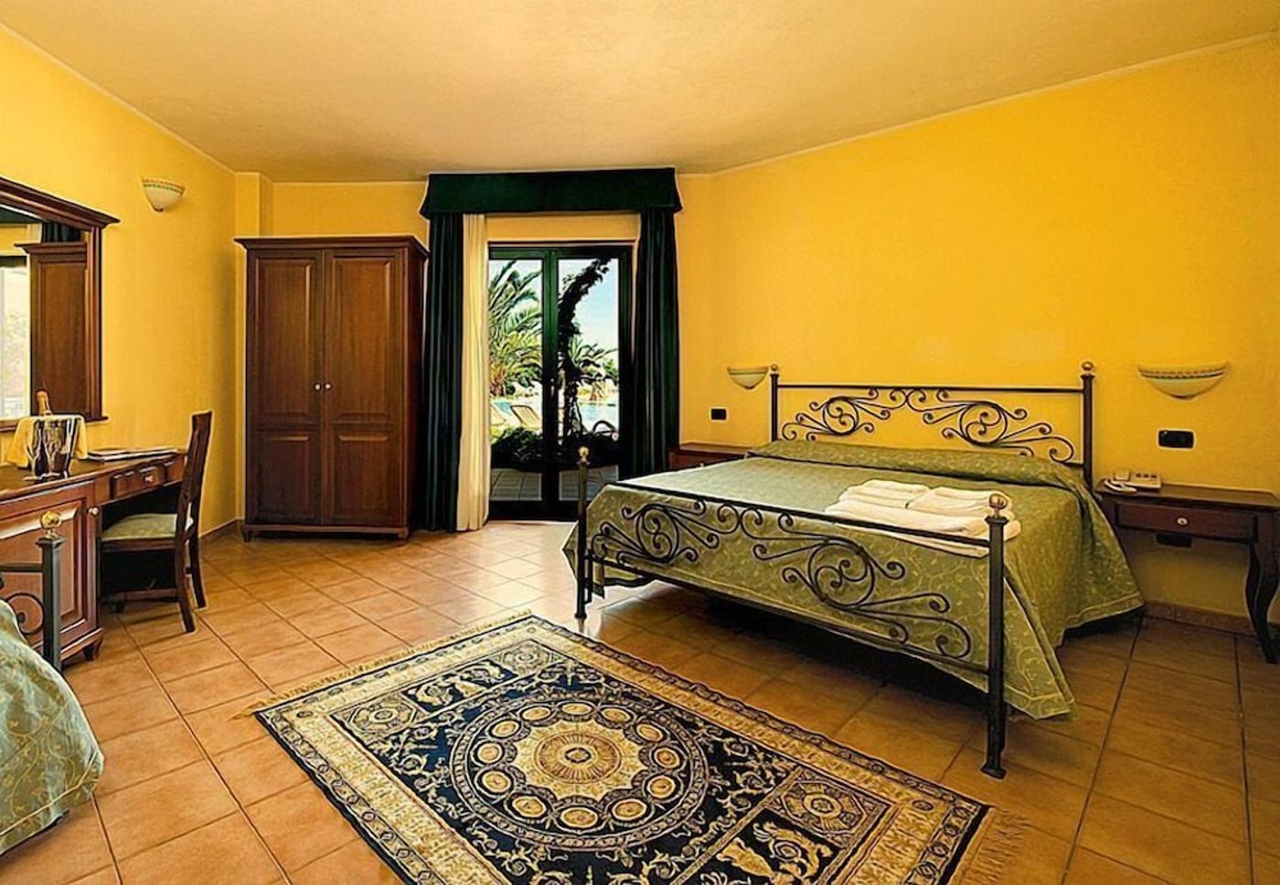 expedia-3166543-13