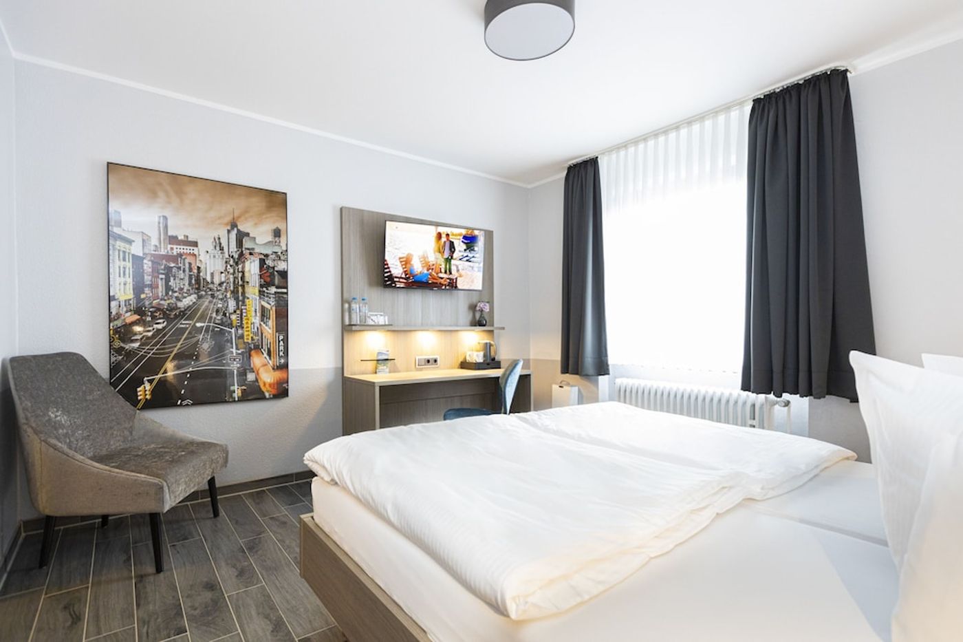 expedia-3165940-1