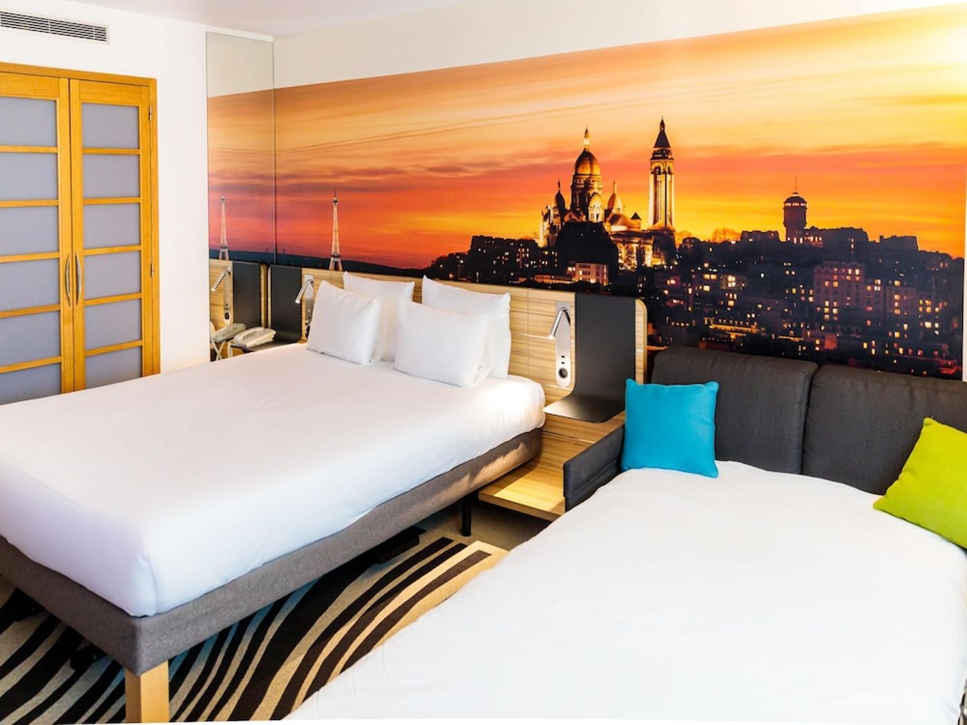 expedia-3163766-16