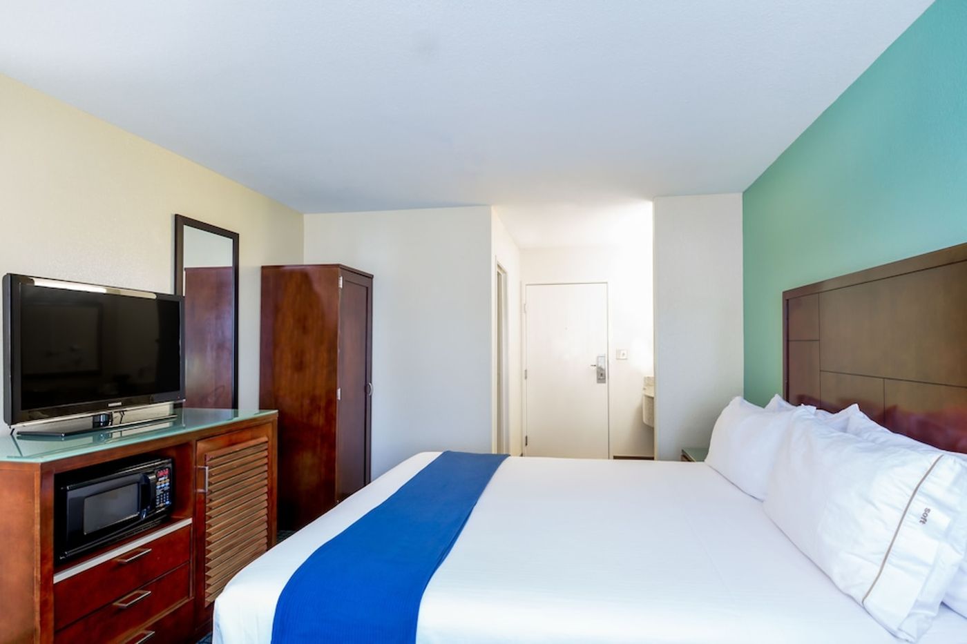 expedia-3158937-6