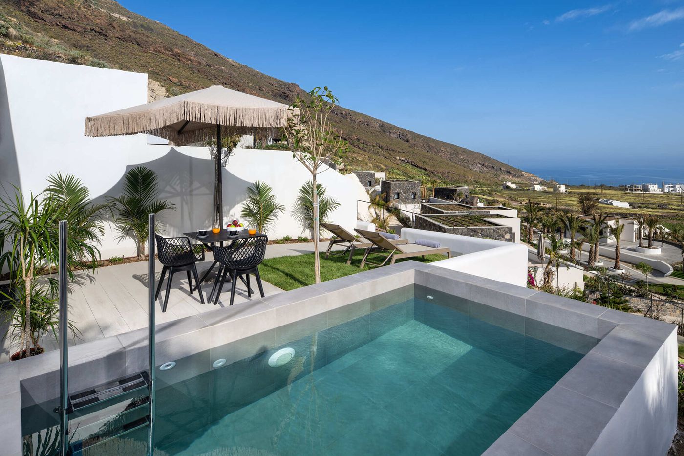 JuniorSuite (SeaView, Private Pool ) (2).jpg