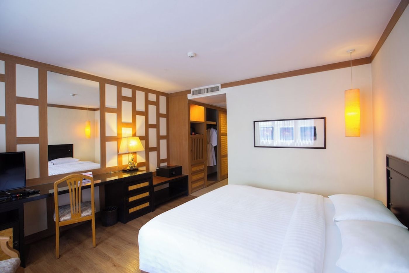 expedia-3156781-10