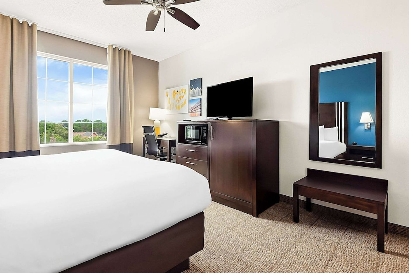 expedia-3165944-22