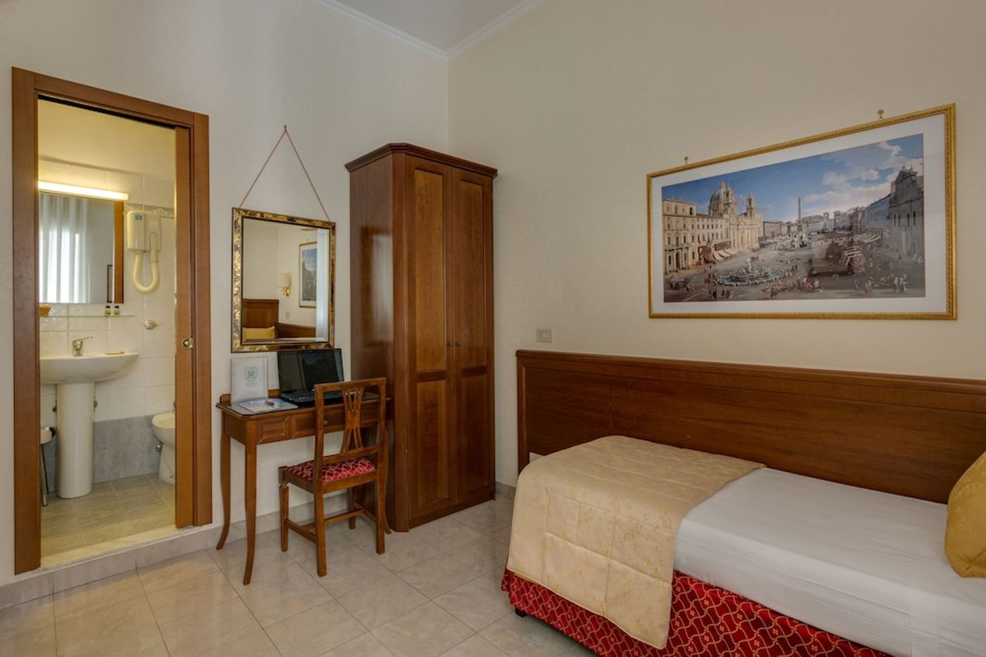 expedia-3165123-10