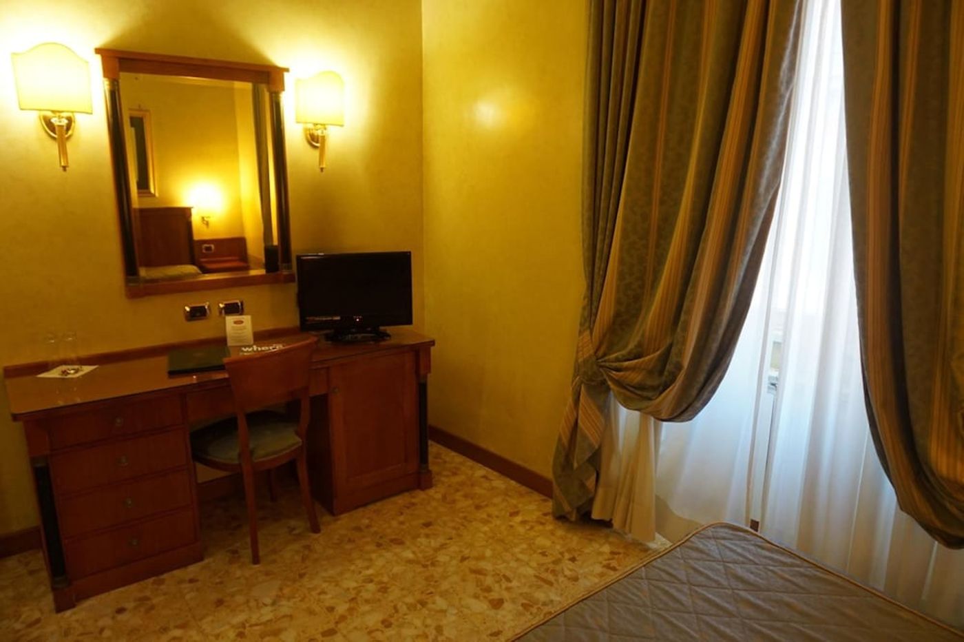 expedia-3163363-15