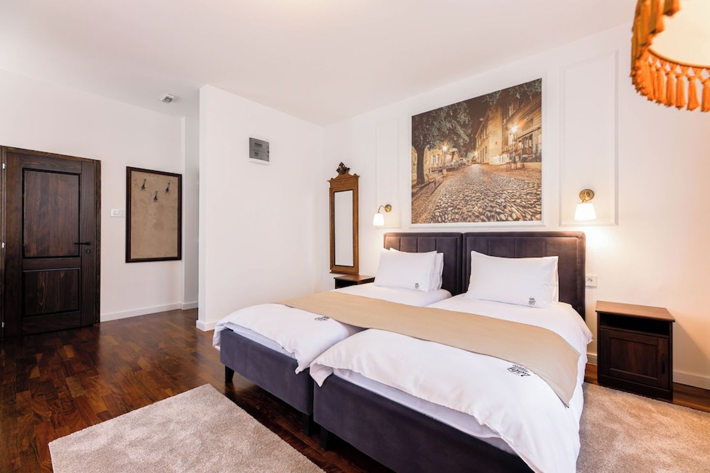 expedia-3164155-12