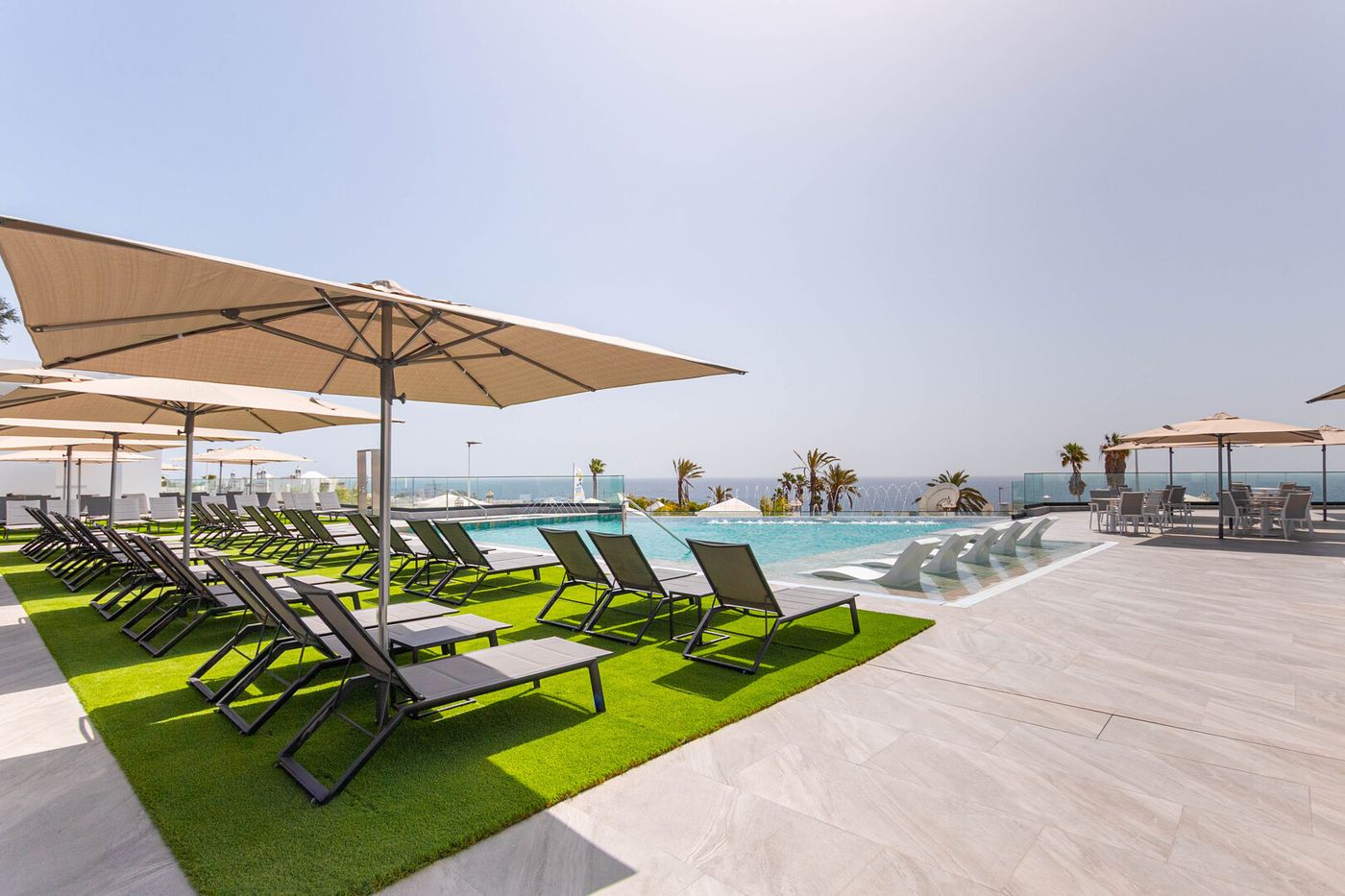 ROYAL ATLANTICO