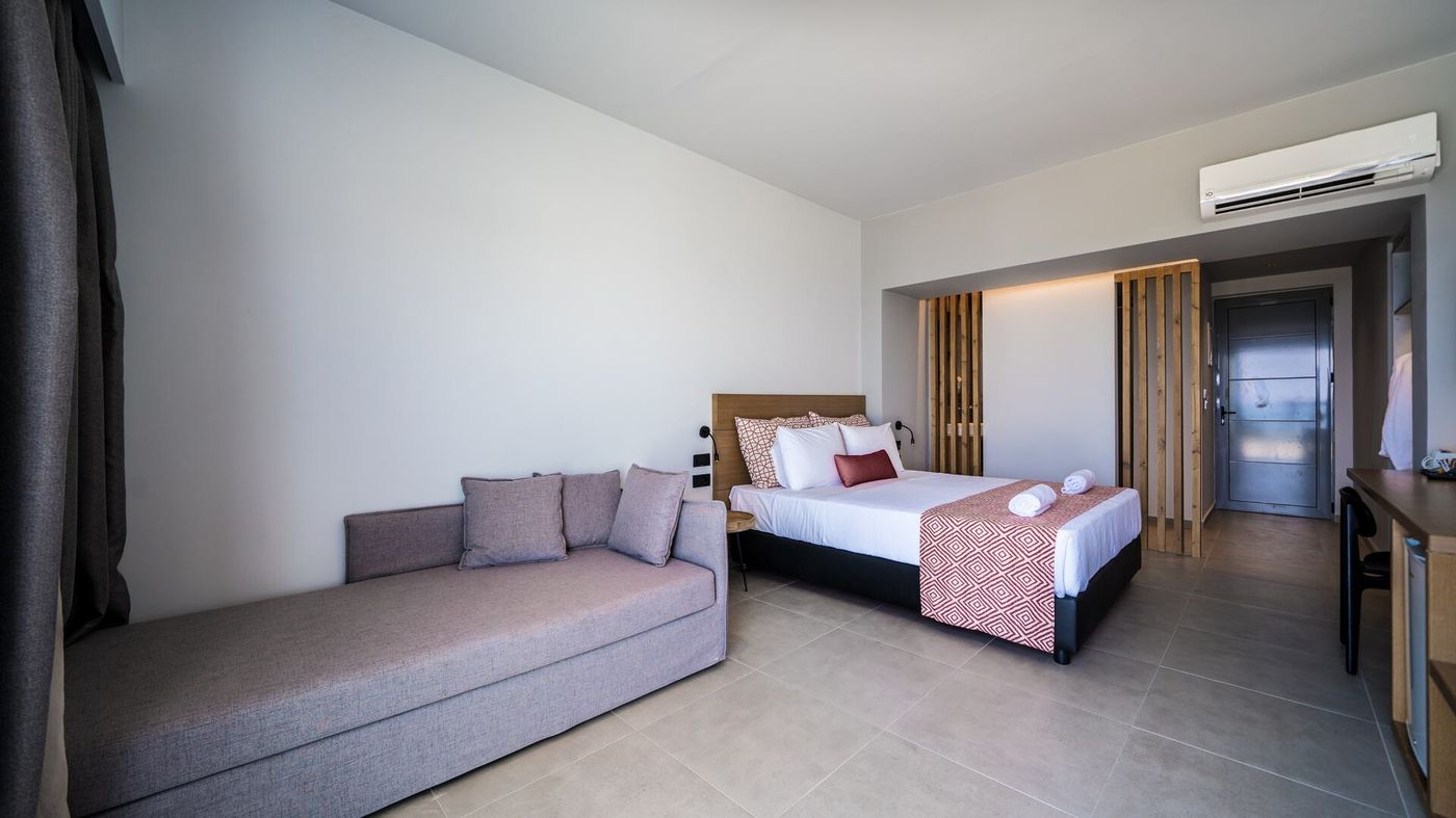 Harmony Crest Resort - Adults Only