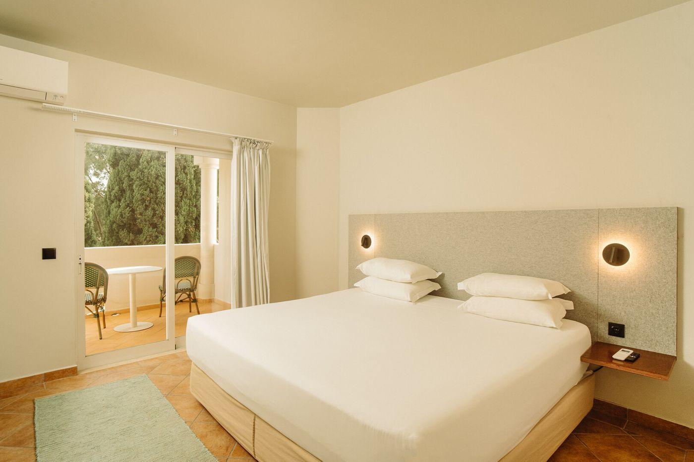 12.10.26 Vale Del Rei Hotels and Villas