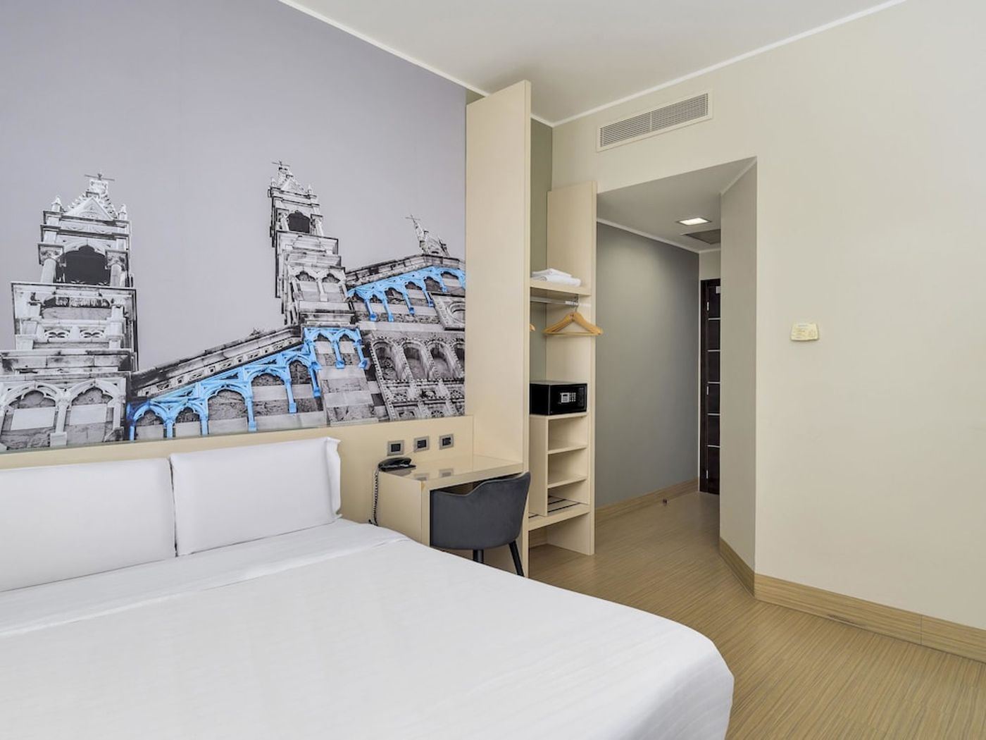 expedia-3163528-7