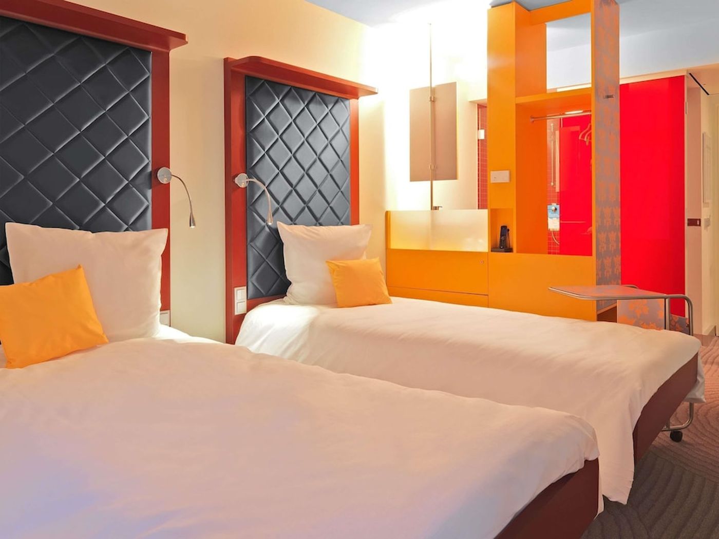 expedia-3165620-30