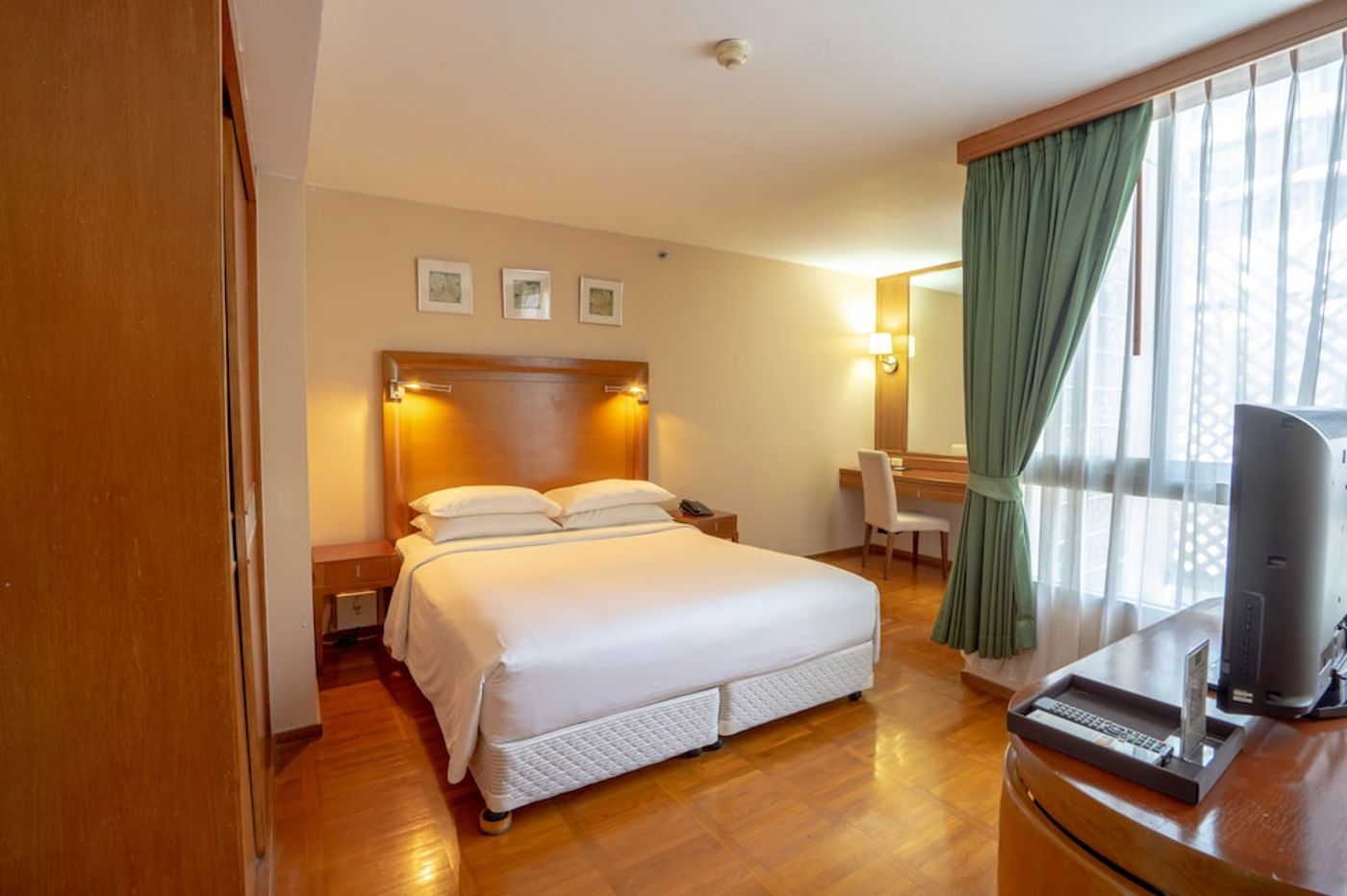 expedia-3159117-15