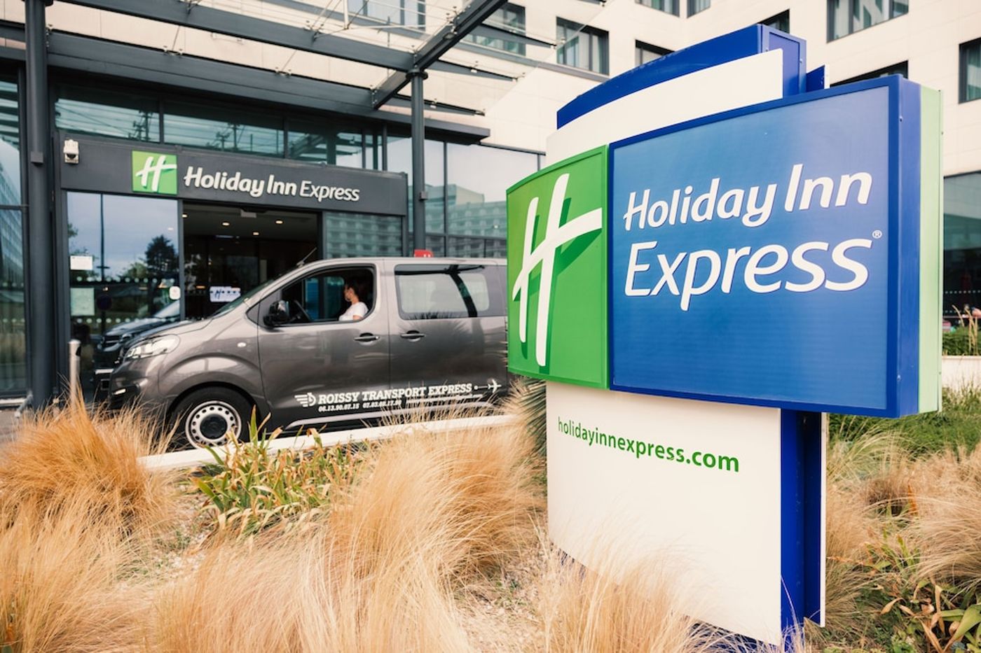 expedia-3159975-10