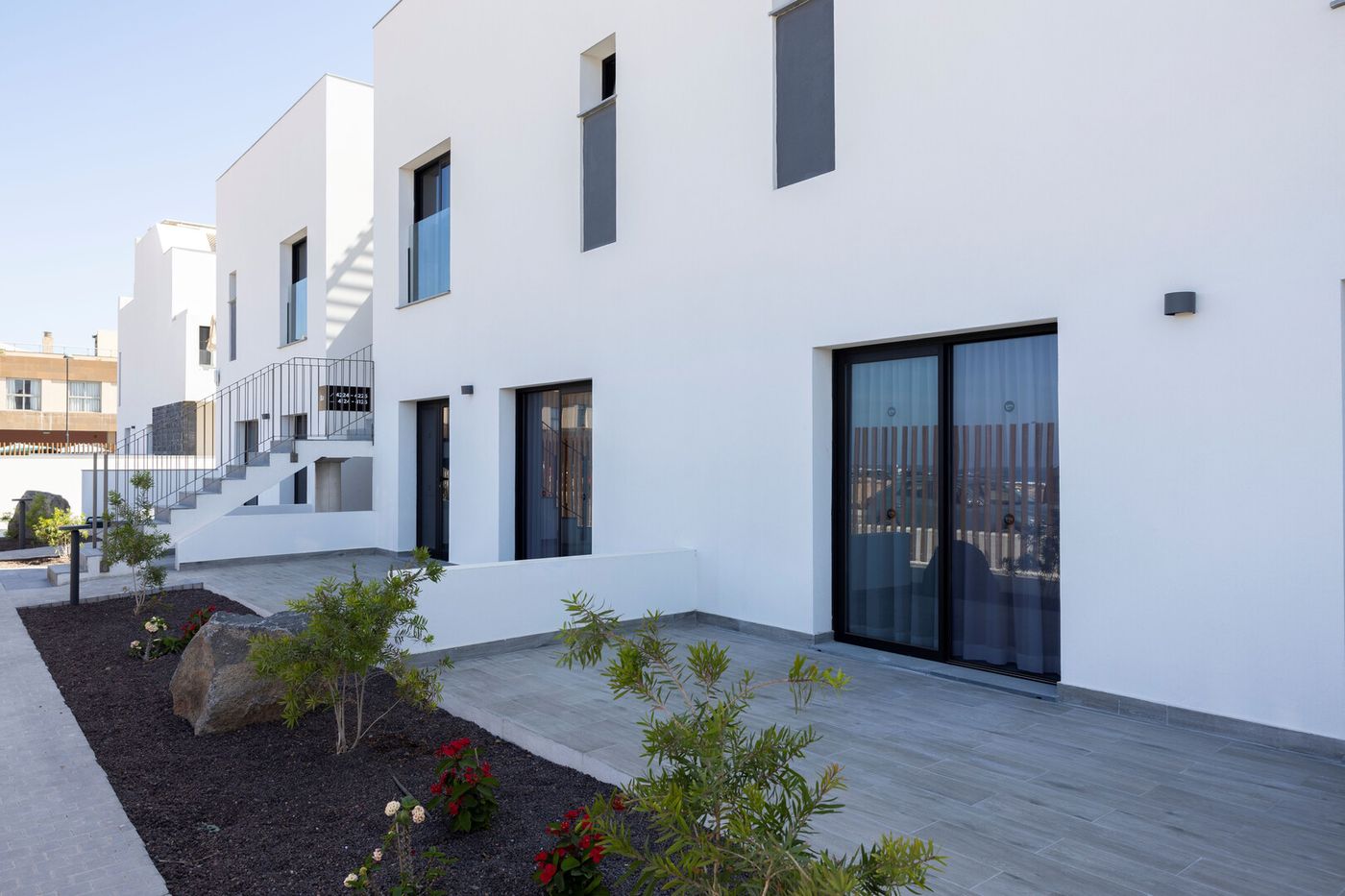 09.09.26 Esmeralda Cotillo Homes by LIVVO