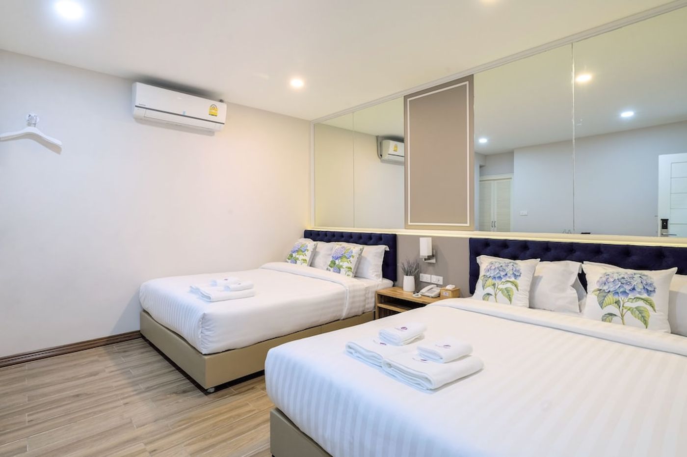 expedia-3162867-16