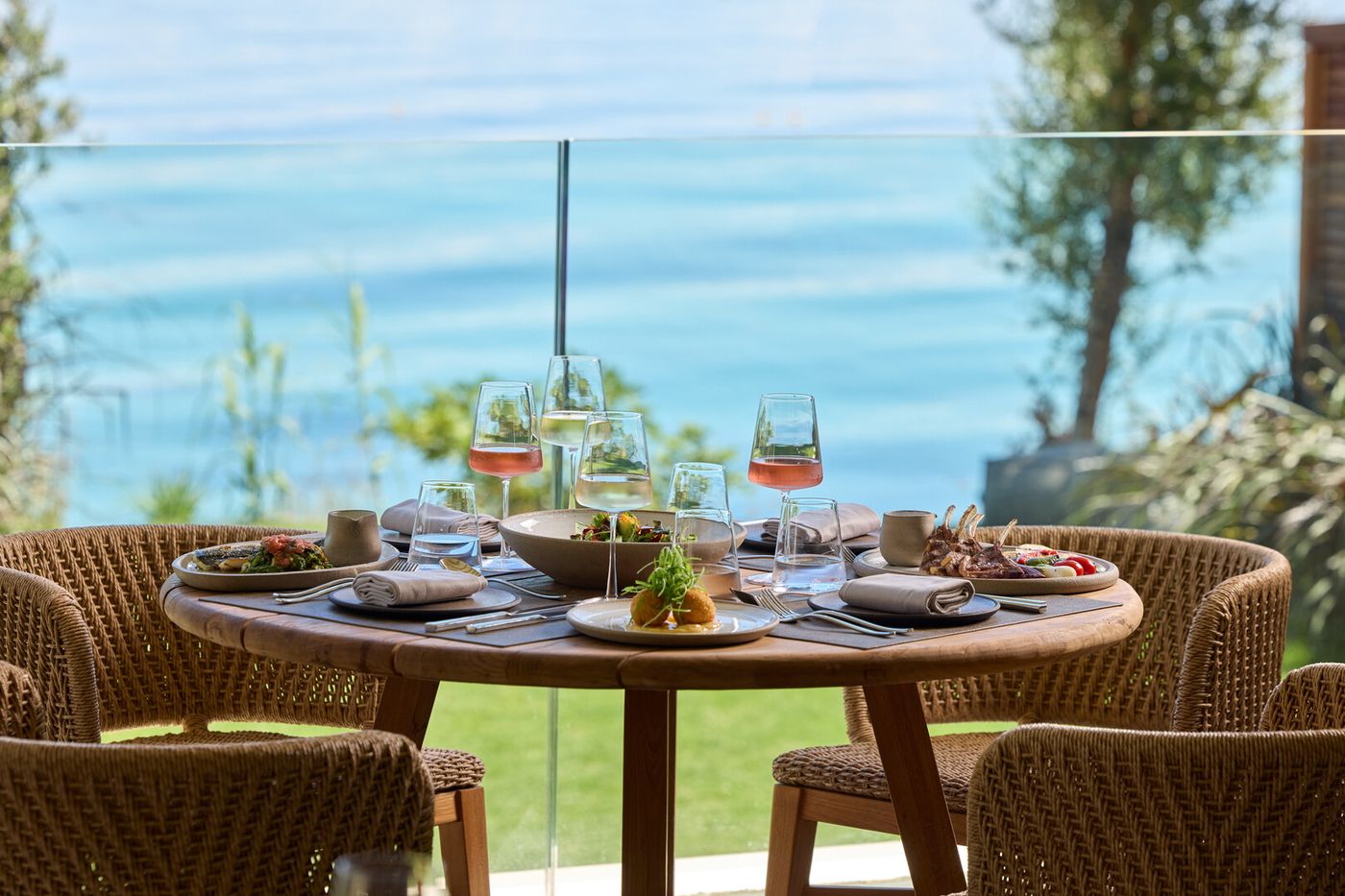 Avali, Mar-Bella Collection