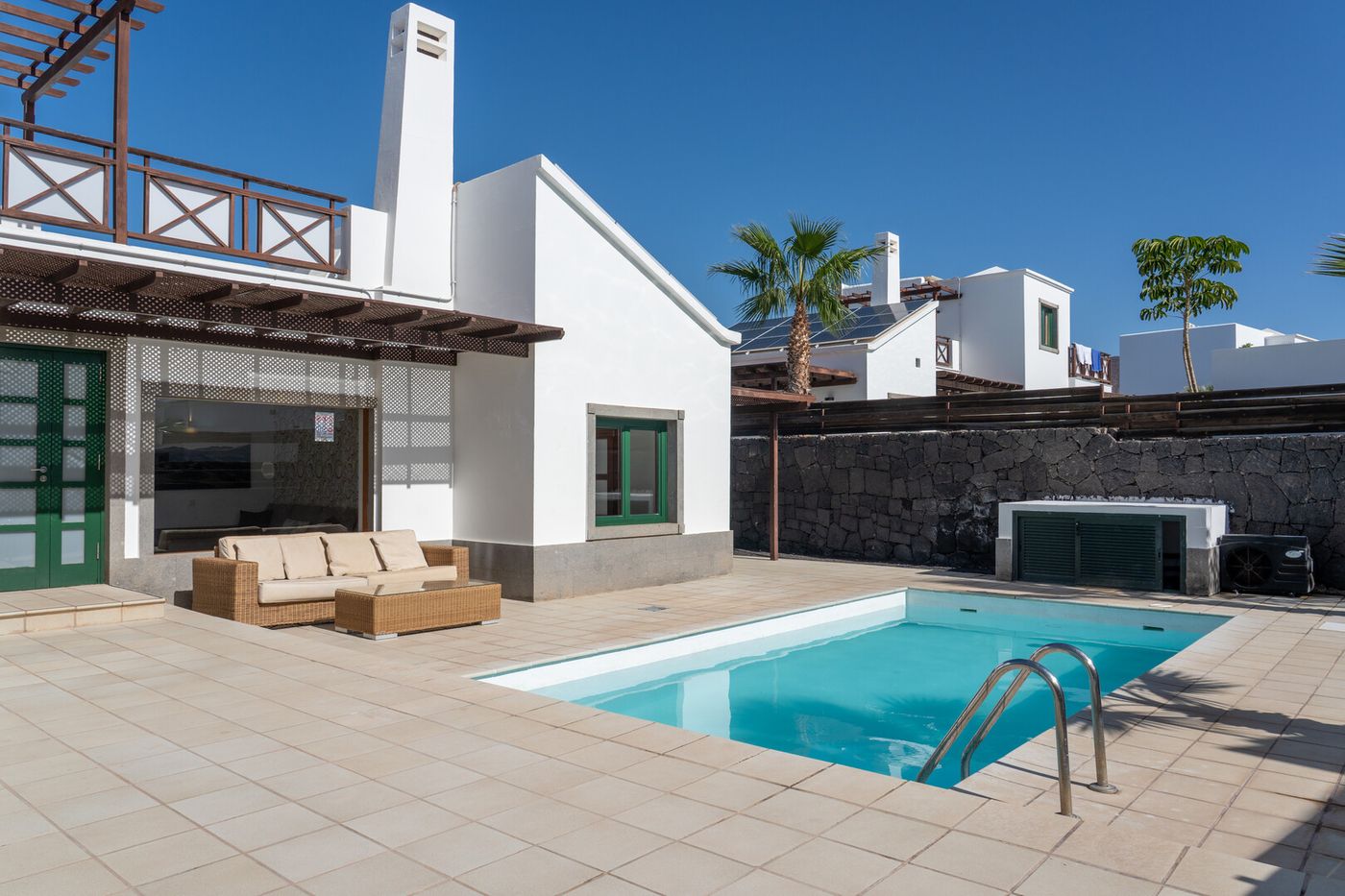 VILLAS PLAYA BLANCA BEACH MATE