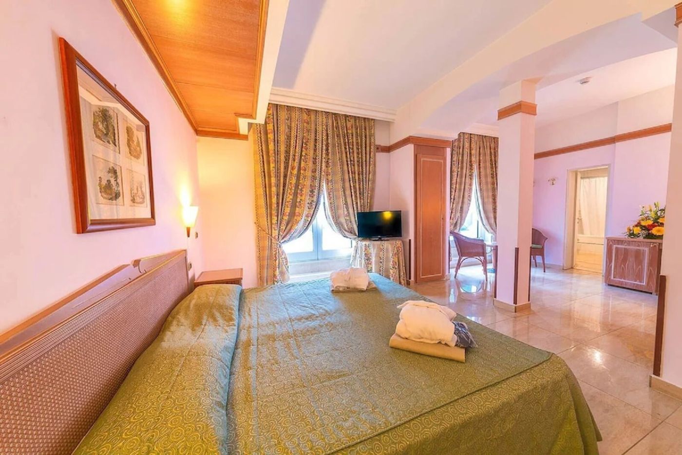 expedia-3166841-27