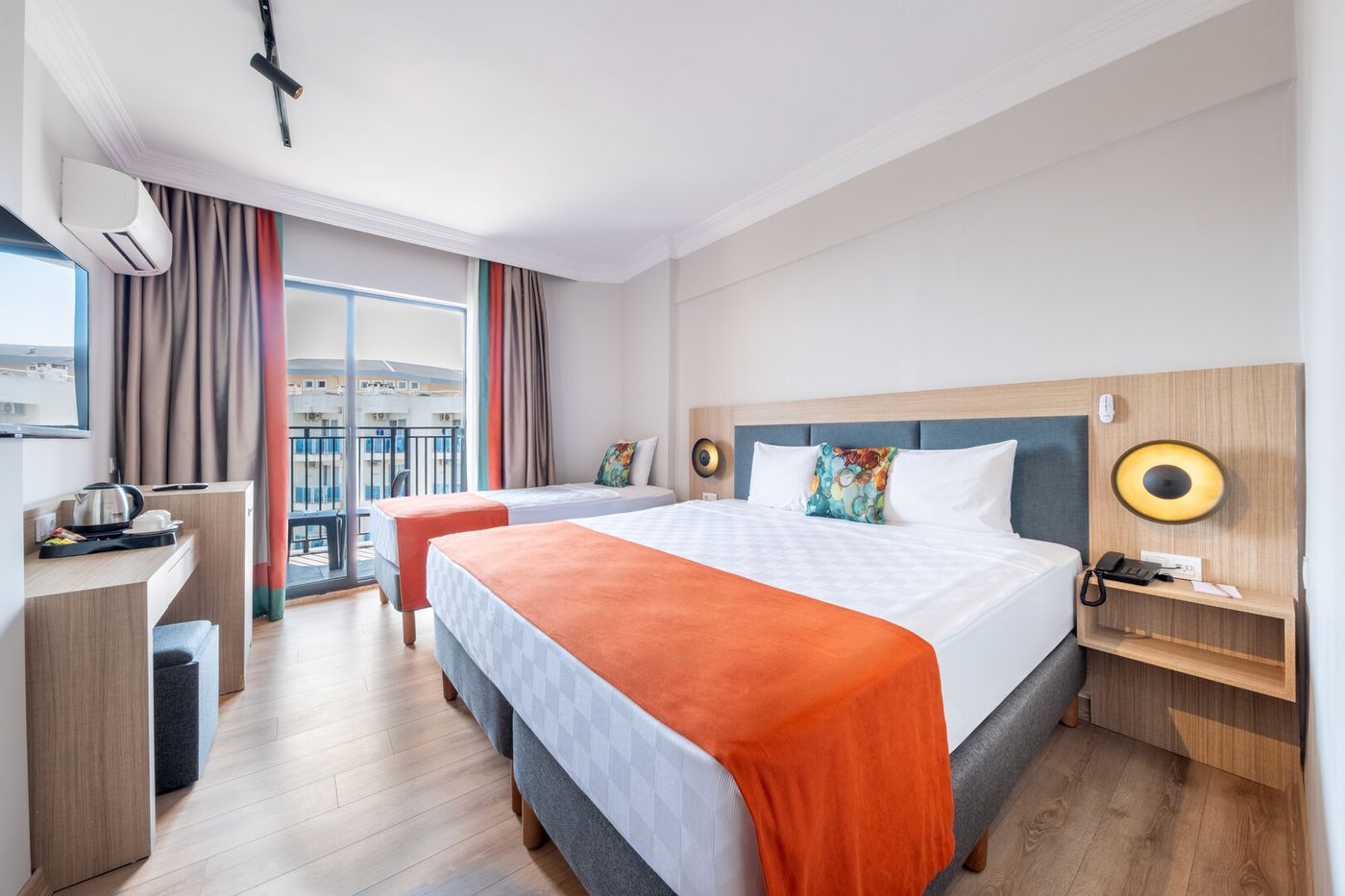 Nova Life Hotel