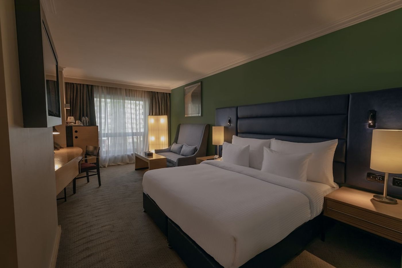 expedia-3159759-21