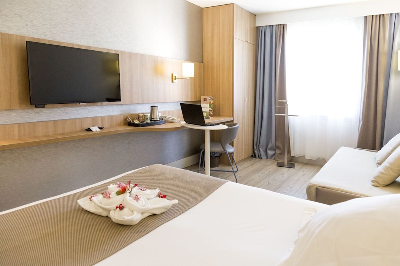 expedia-3157798-6
